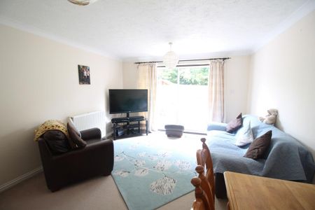 2 bedroom terraced house to rent - Photo 3