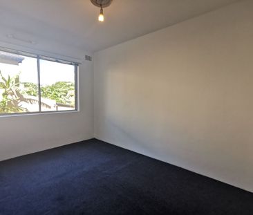 Elegant Light-Filled Apartment in Tranquil Ashfield Pocket - Photo 2