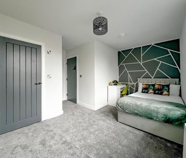 1 bedroom in a house share to rent - Photo 2