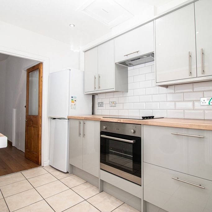 Florentia Street, CF24 4PF, Cardiff - Photo 1