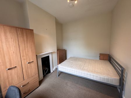 Nunthorpe Road, South Bank - P1053 - Photo 2