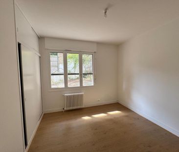 Location Maison 4 pièces 122m² LES ANGLES 30133 - Photo 3