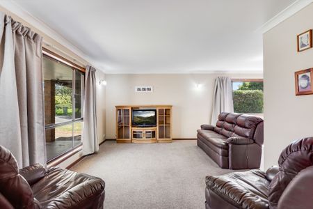 18 Maplewood Drive - Photo 3