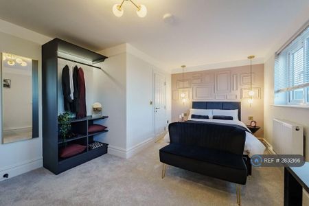 1 bedroom in a house share to rent - Photo 5