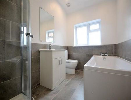 2 Bedroom Terraced To Let - Photo 4
