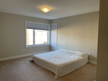 For Lease - 1960 Dalmagarry Road Unit# 52, London North, Ontario - Photo 4