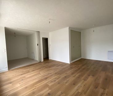 Location Appartement 3 pièces 76m² - Photo 4