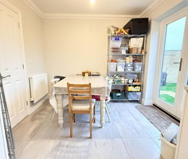 3 bedroom detached house to rent - Photo 3