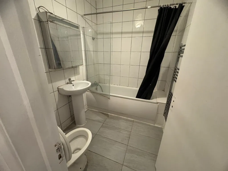 2 bedroom flat to rent - Photo 3