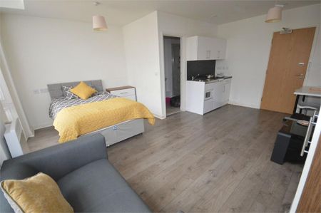 Studio to rent - Photo 3