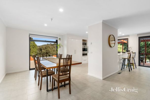 2 Elmwood Rise, Eltham North - Photo 1