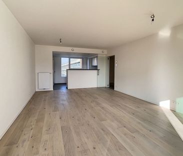 Appartement te huur in Sint-Jans-Molenbeek voor € 1.400 met 2 slaapkamers - Photo 2