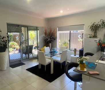 14 Whimbrel Crescent, Coodanup WA 6210 - House For Rent | Domain - Photo 5