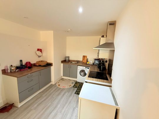 Newton Road, Yeovil, Somerset - Photo 1