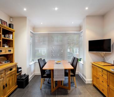 4 bedroom semi-detached house to rent - Photo 3