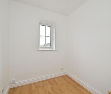 3 bedroom property to rent - Photo 3