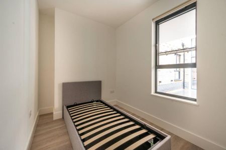 3 bedroom flat to rent - Photo 2