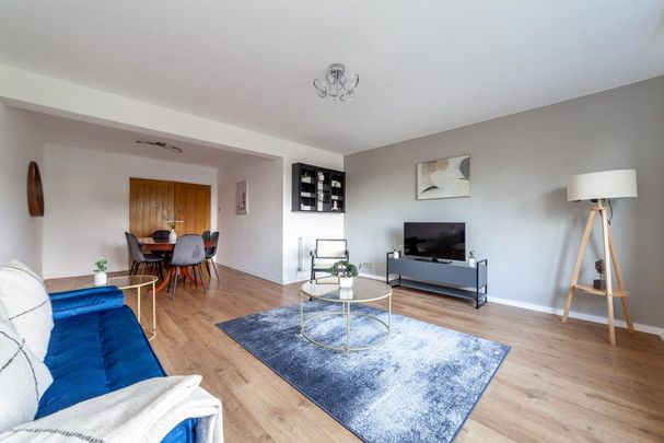 2 bedroom flat to rent - Photo 1