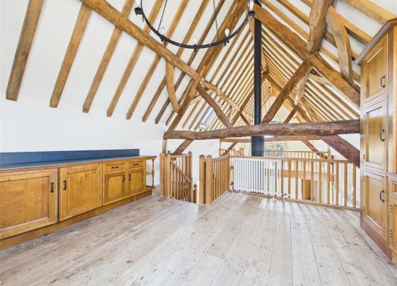 3 bedroom barn conversion to rent - Photo 1
