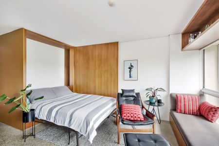 Partly-Furnished Contemporary Parkside Studio In Seidler Designed Aquarius - Photo 2