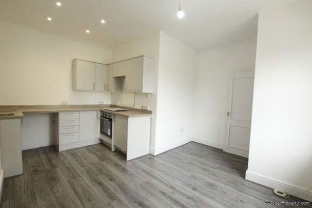 1 bedroom property to rent in Cheltenham - Photo 1