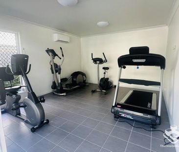 3 Bedroom Townhouse - Photo 4
