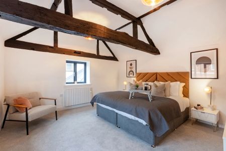 3 Bed, Apartment - Photo 4