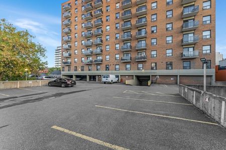 145 York St - Photo 4