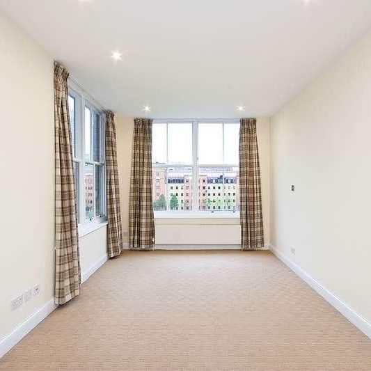 Finsbury Square, London, EC2A - Photo 1