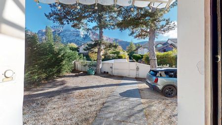 Family home with swimming pool in Collonges-sous-Salève, near Geneva - Photo 2