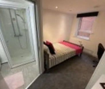 Double Ensuite Room - Photo 4