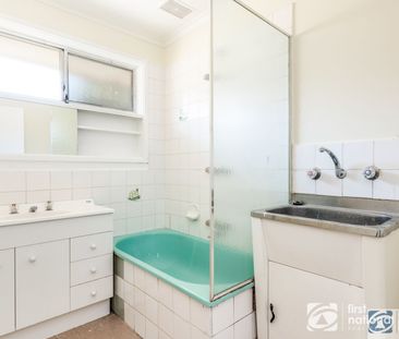 Low maintenance living - Photo 4