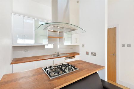 1 bedroom penthouse to rent - Photo 4