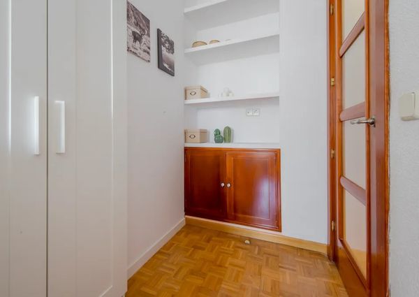 Avenida del Llano Castellano, Madrid, Community of Madrid 28034