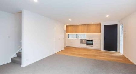 Two bedroom, two bathroom in Merivale - Photo 2