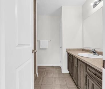 For Lease - 34 Wilkinson Avenue, Cambridge, Ontario - Photo 6