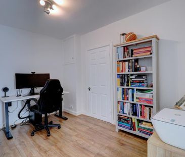 4 bedroom detached house to rent - Photo 5