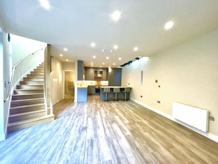 2 bedroom semi-detached house to rent - Photo 2