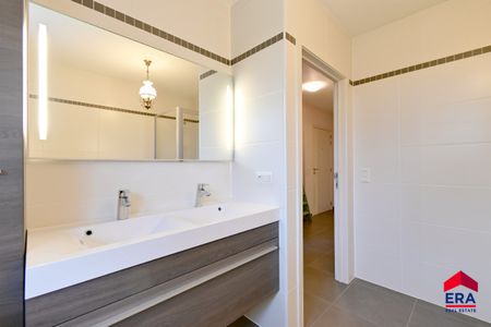 Te huur: recent en lichtrijk 2 slpk app met tuin in Kaprijke - Photo 4