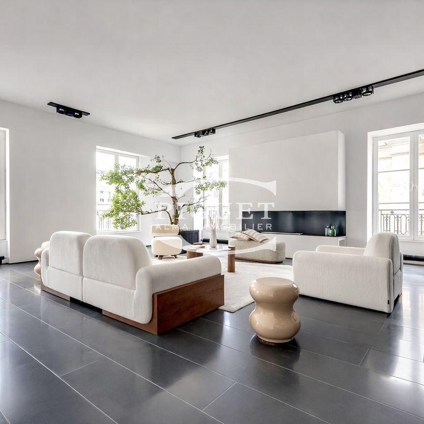 Tout savoir sur cet appartement à Paris 1er - Photo 1