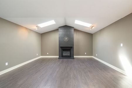 For Lease - 3829 Northwood Drive, Niagara Falls, Ontario - Photo 2