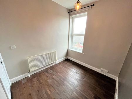 3 bedroom terraced house to rent - Photo 3