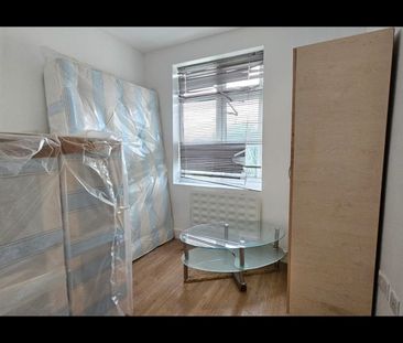 Studio Flat, Waverley Gardens, NW10 - Photo 2