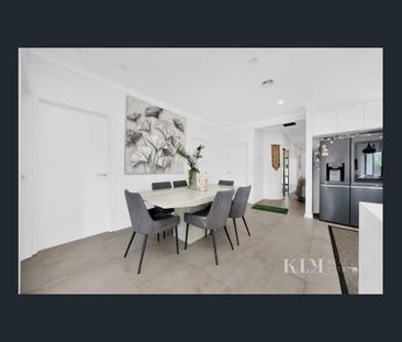 Where Style Meets Space - Photo 3