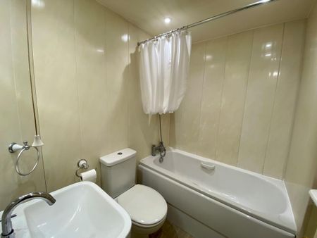 1 bedroom ground floor flat to rent - Photo 3