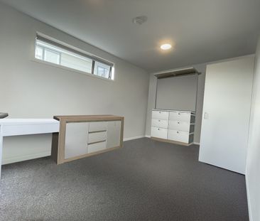 Welcome to 1/2 Hindmarsh Street - Photo 6