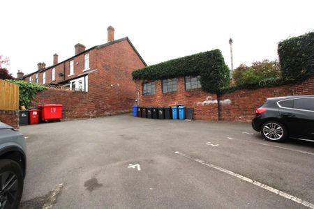 2 bedroom apartment to rent - Photo 4