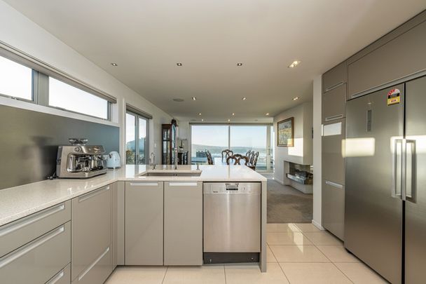 Architectural Masterpiece with Panoramic City & Harbour Views - Photo 1