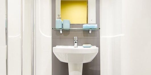 Room in a Shared Flat, Moland Street, B4 - Photo 3