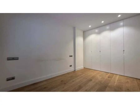 Piso de alquiler en Calle Loreto, Barri de les Corts - Photo 2